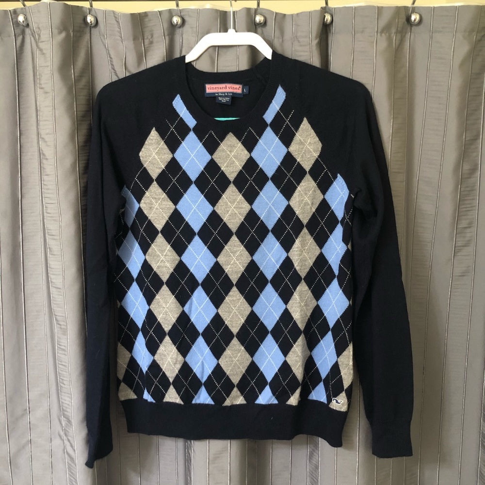 Vineyard Vines sweater